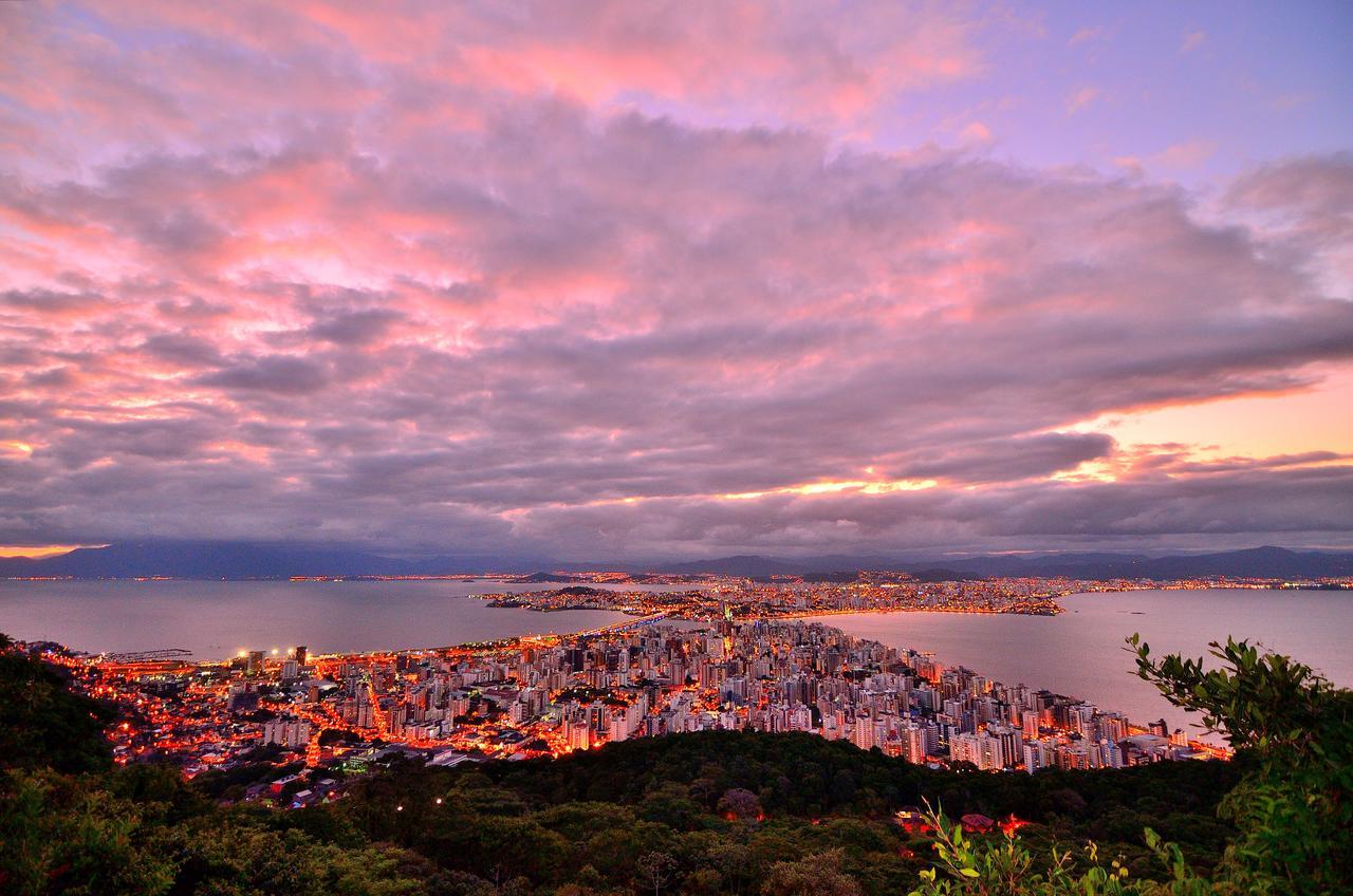Floripa Backpackers Home ฟลอเรียนอโปลิส ภายนอก รูปภาพ