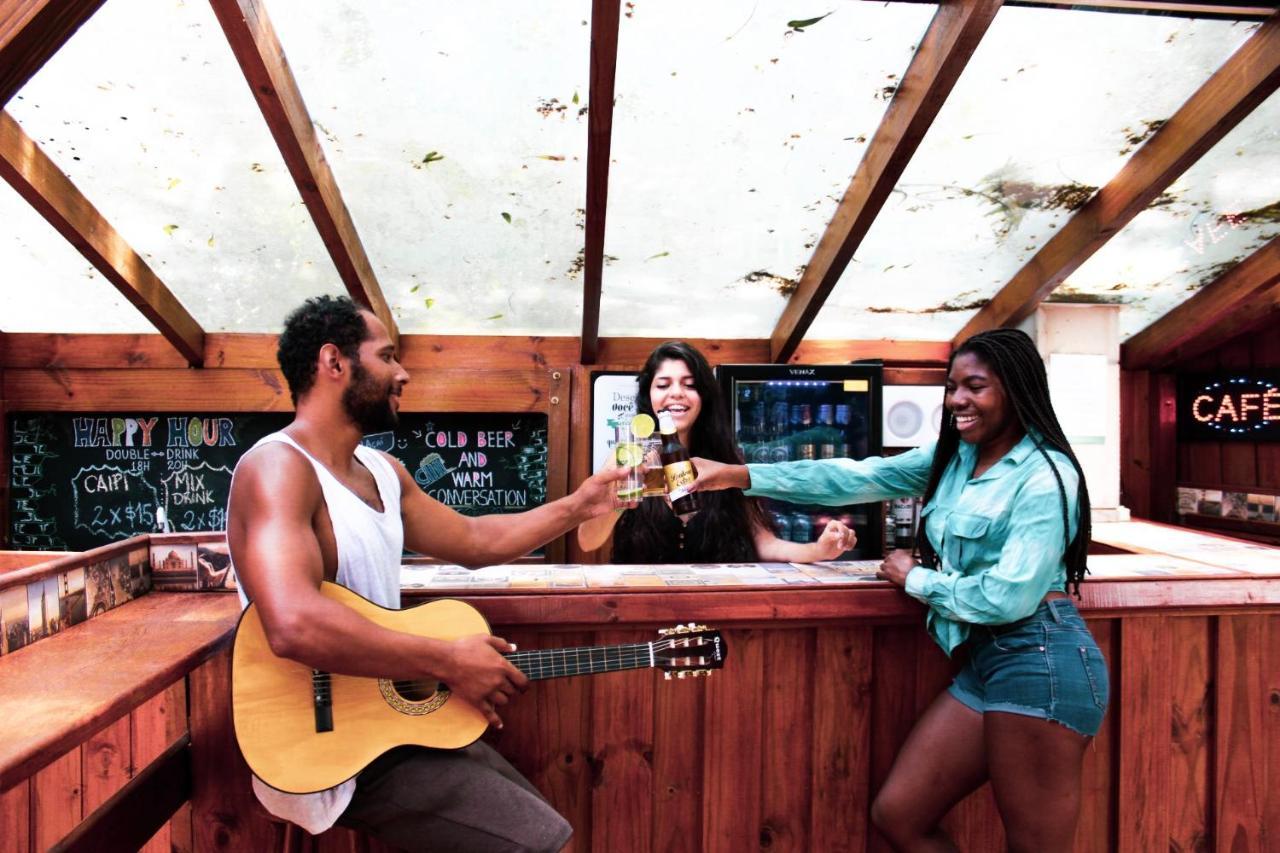 Floripa Backpackers Home ฟลอเรียนอโปลิส ภายนอก รูปภาพ