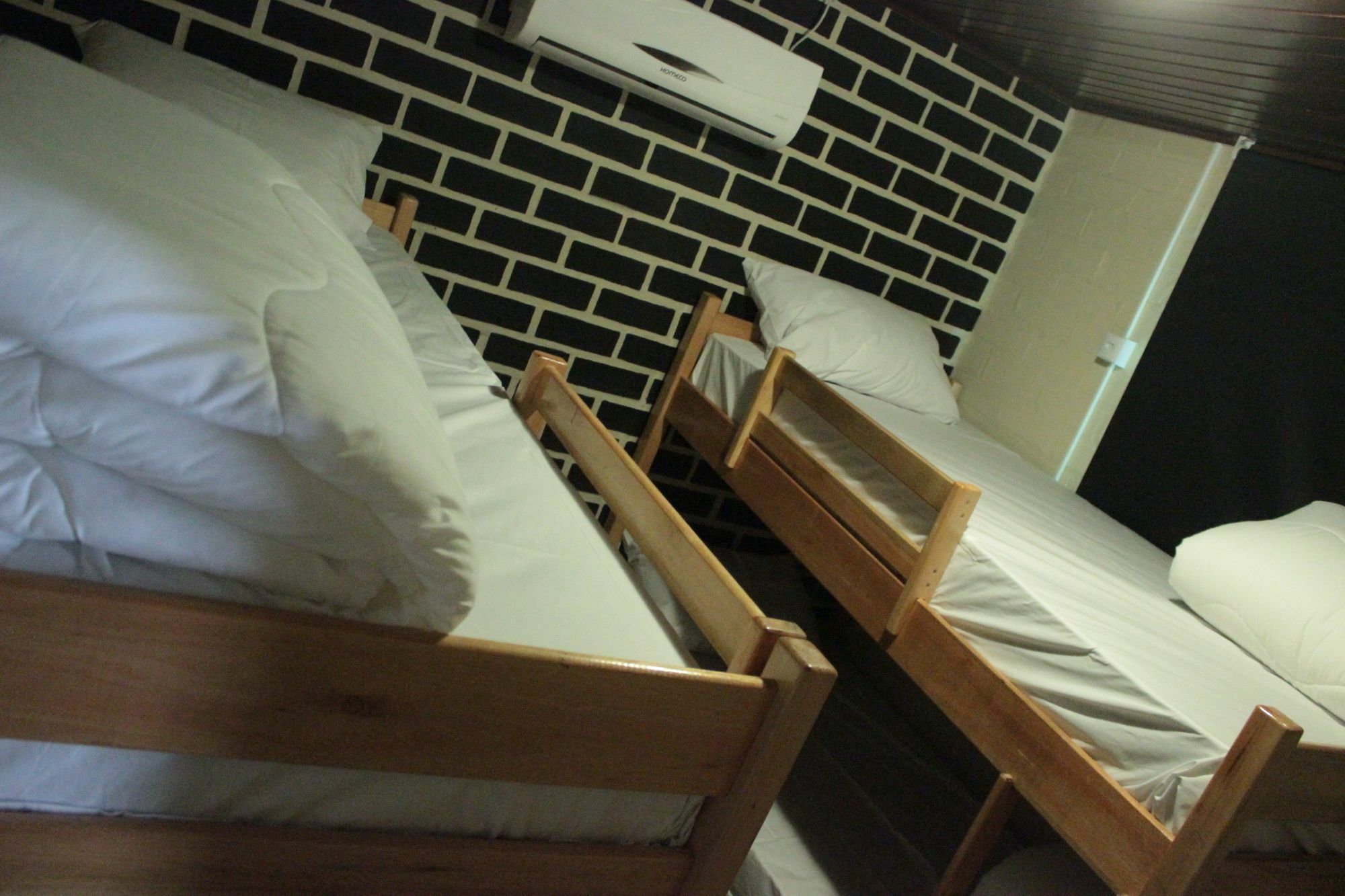 Floripa Backpackers Home ฟลอเรียนอโปลิส ภายนอก รูปภาพ